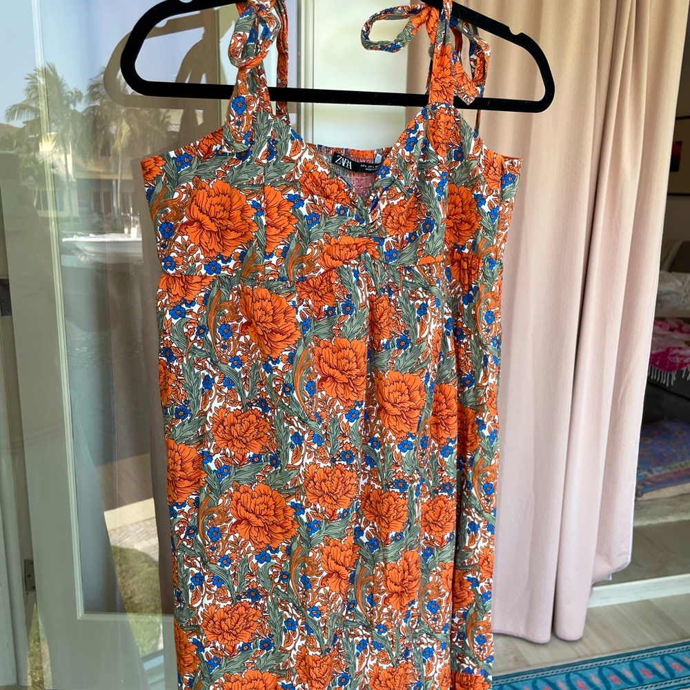 Beautiful sundress from Zara - size L